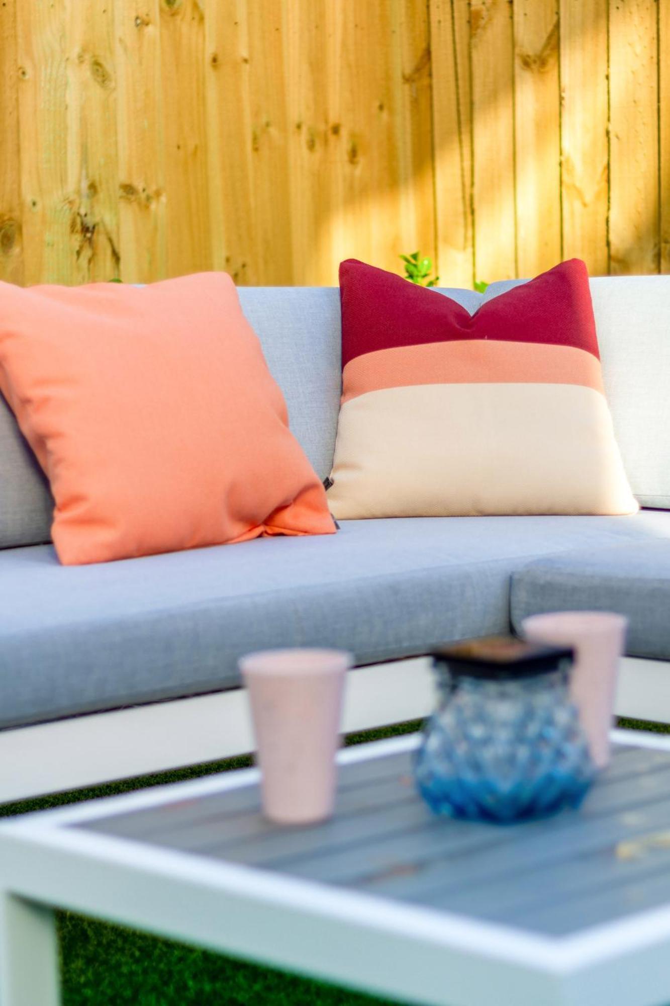 Modern 2 Bed, Hagley Park, Riverside Market Apartment Christchurch